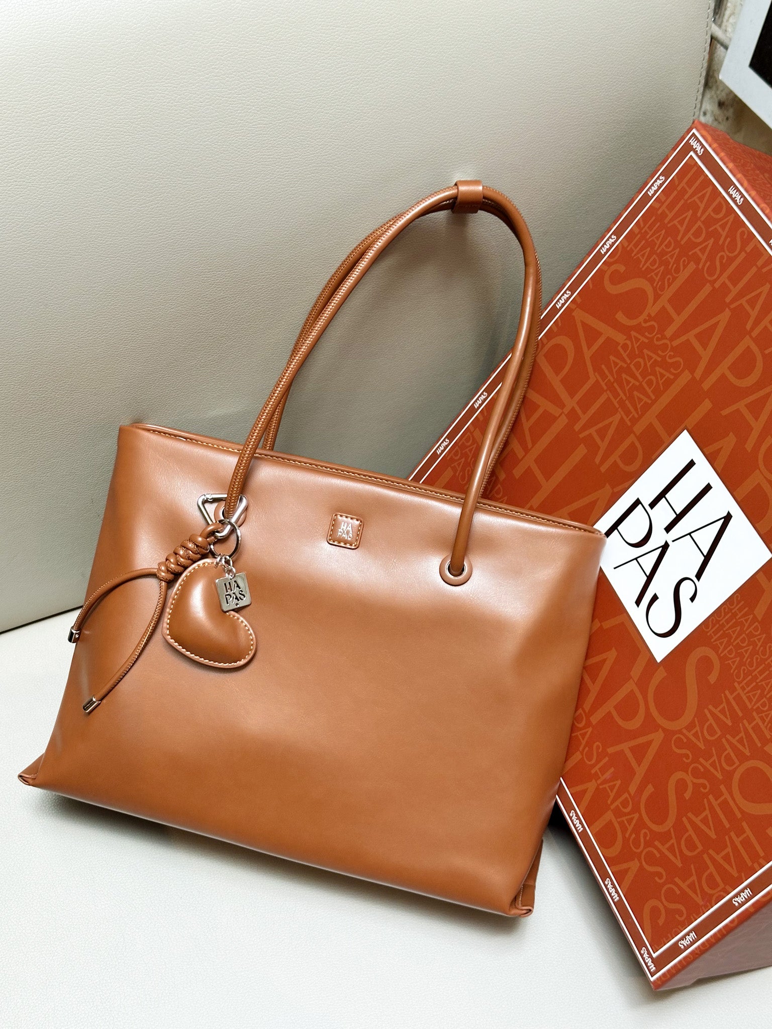 กระเป๋าถือผู้หญิง Tote Amee ขนาดใหญ่ 35 ซม.