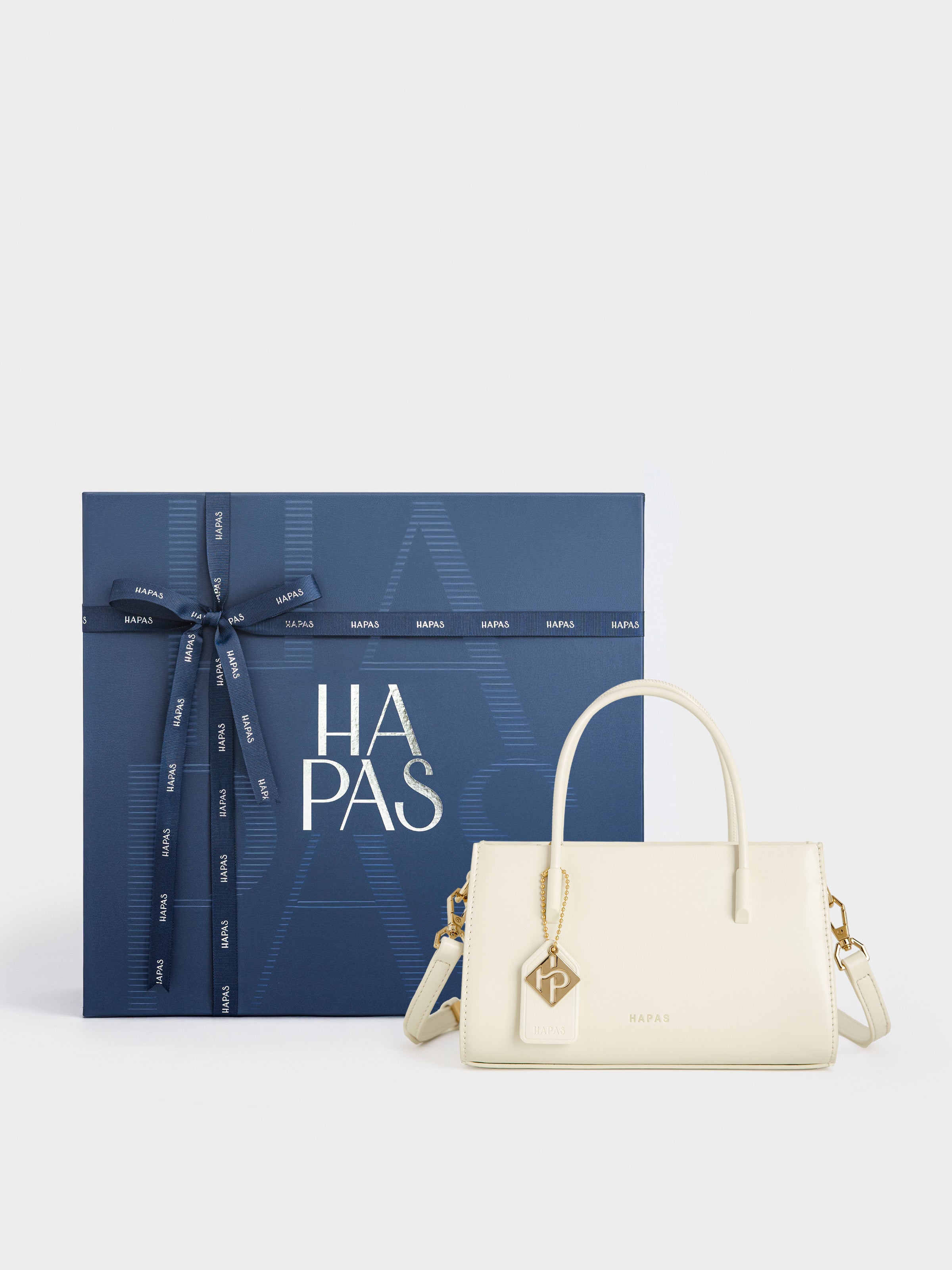 กระเป๋าสะพายผู้หญิง HAPAS ของแท้ รุ่น La Muse เคลือบสี ป้ายสี่เหลี่ยม หูหิ้ว สะพายข้ามลำตัว หรูหรา